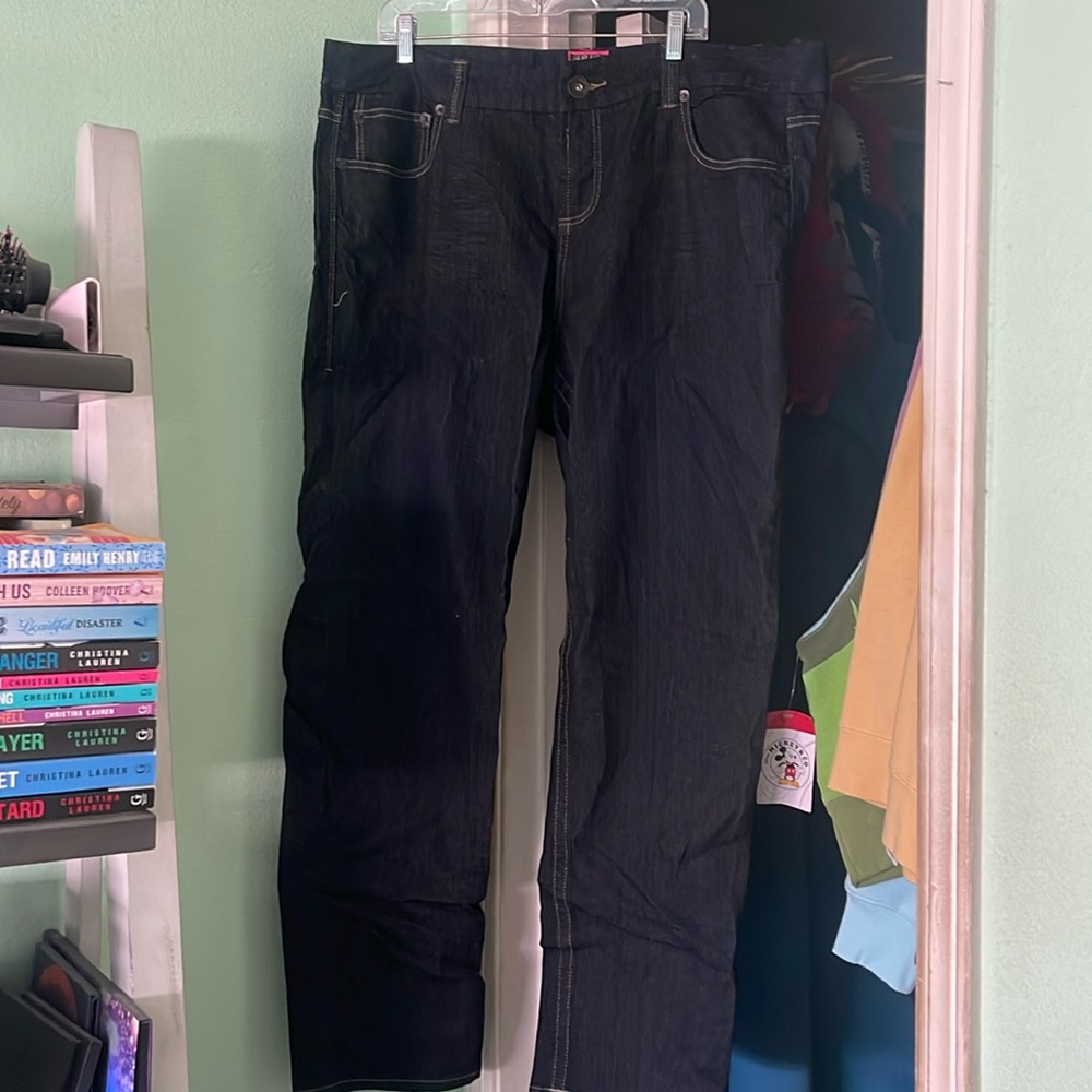 Never worn Torrid jeans